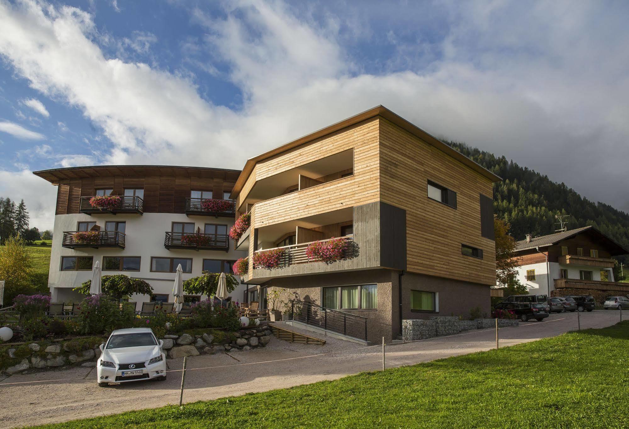 Hotel Dolomitenblick Terento Kültér fotó